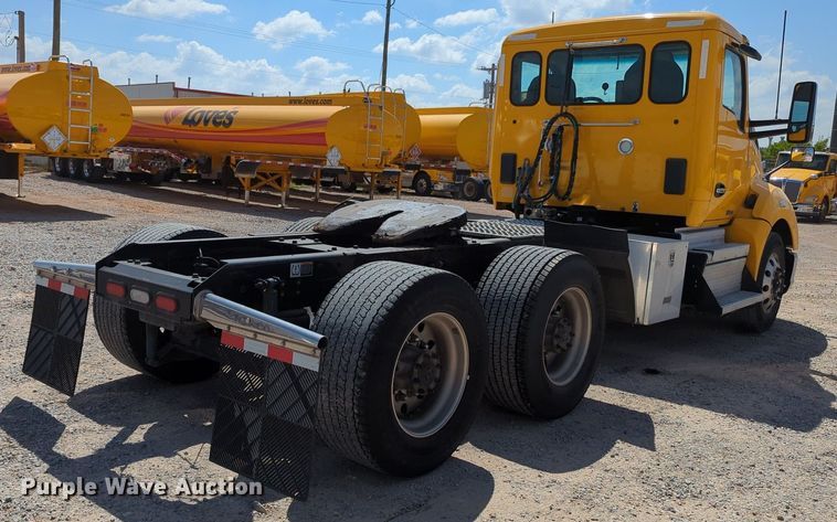 image for item MY9961 2019 Kenworth T680  semi truck