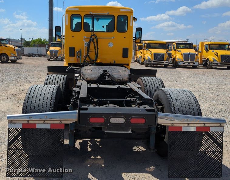 image for item MY9961 2019 Kenworth T680  semi truck