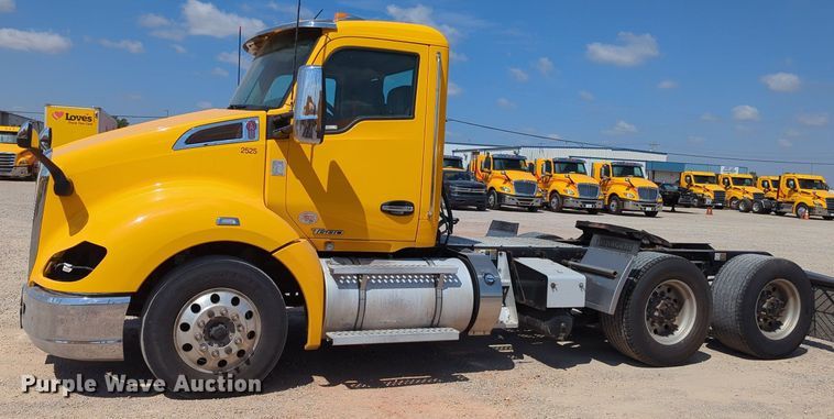 image for item MY9961 2019 Kenworth T680  semi truck