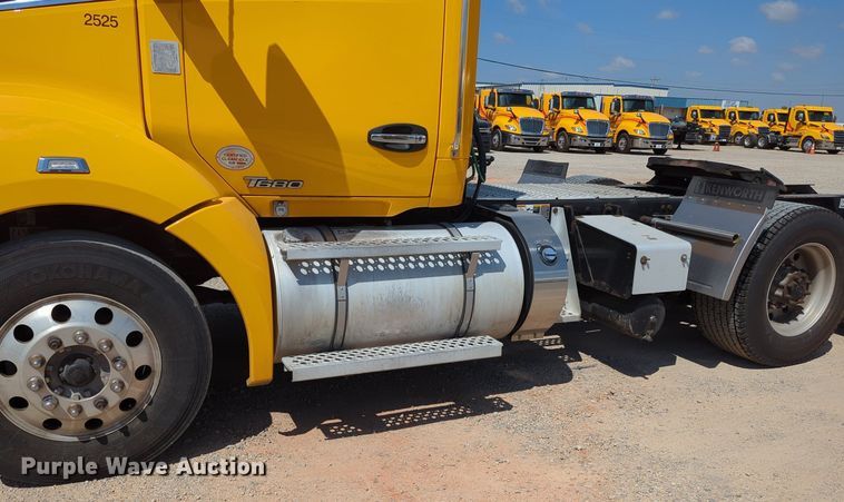 image for item MY9961 2019 Kenworth T680  semi truck