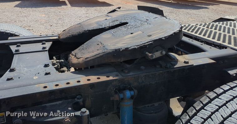 image for item MY9961 2019 Kenworth T680  semi truck