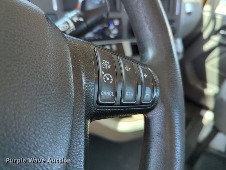 image for item MY9961 2019 Kenworth T680  semi truck