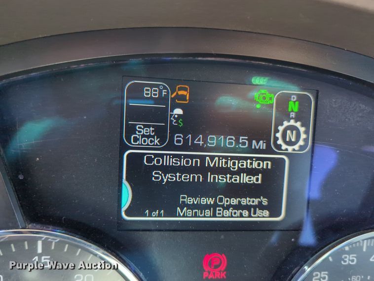 image for item MY9961 2019 Kenworth T680  semi truck