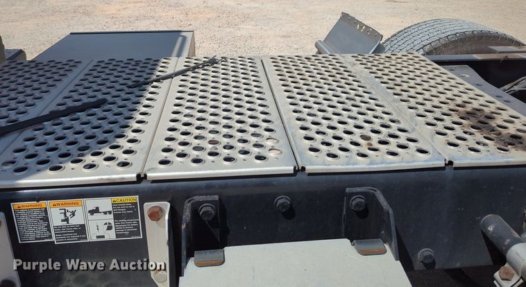 image for item MY9962 2019 Kenworth T680 semi truck