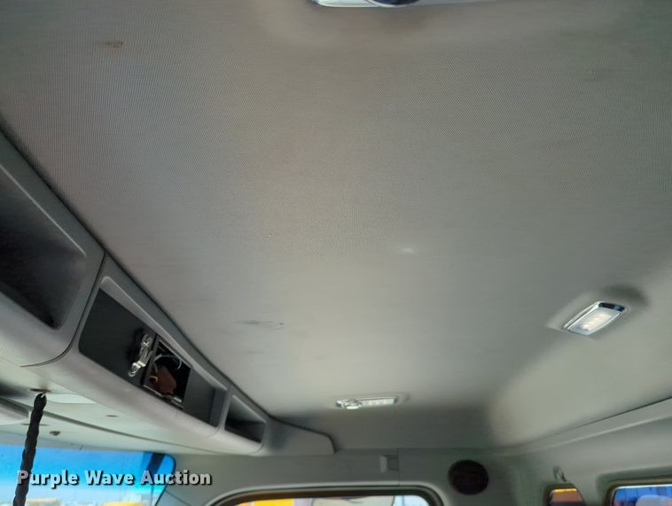 image for item MY9962 2019 Kenworth T680 semi truck