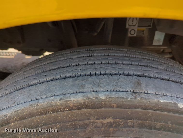 image for item MY9962 2019 Kenworth T680 semi truck