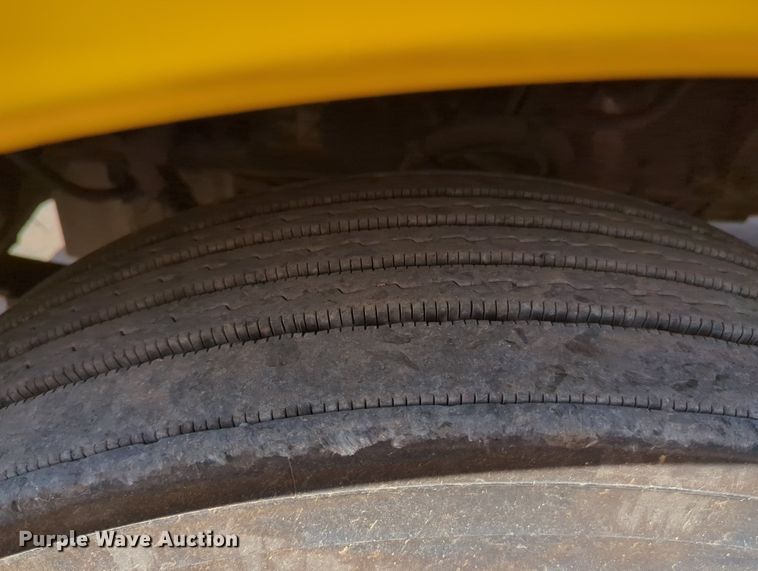 image for item MY9962 2019 Kenworth T680 semi truck