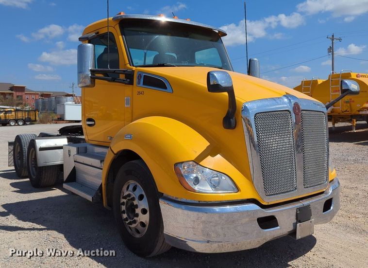image for item MY9964 2020 Kenworth T680 semi truck