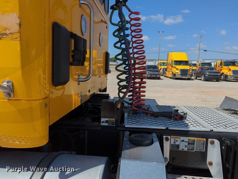 image for item MY9964 2020 Kenworth T680 semi truck