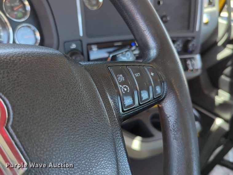 image for item MY9964 2020 Kenworth T680 semi truck