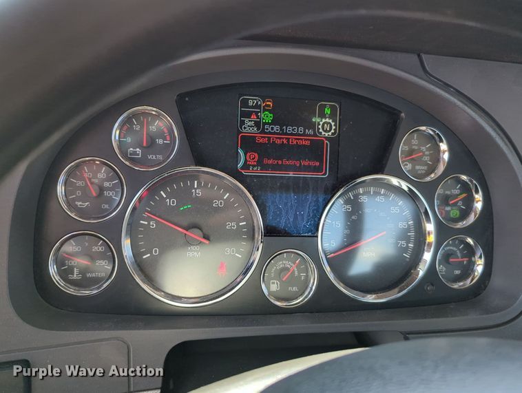 image for item MY9964 2020 Kenworth T680 semi truck