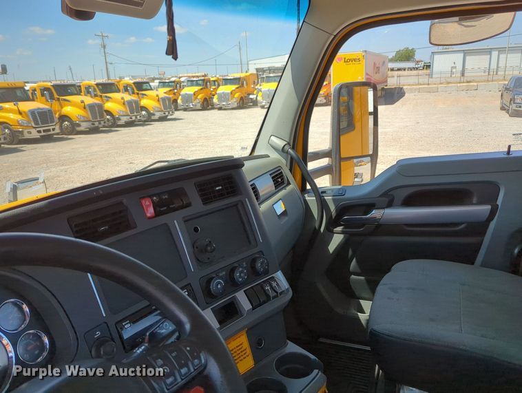 image for item MY9964 2020 Kenworth T680 semi truck