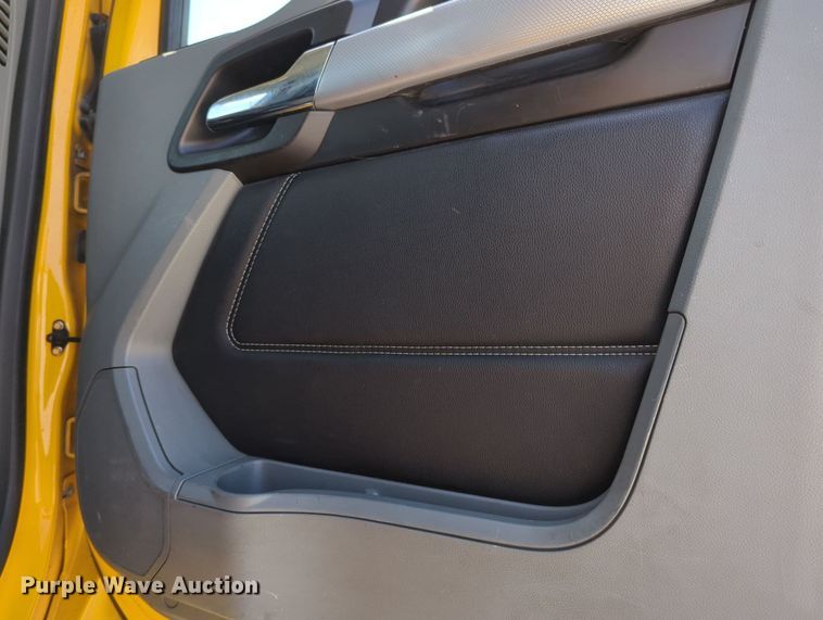 image for item MY9964 2020 Kenworth T680 semi truck