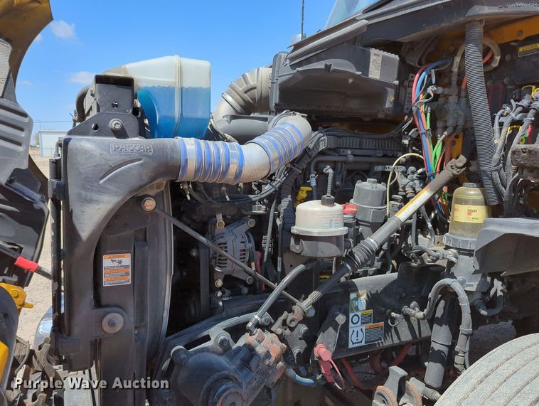 image for item MY9964 2020 Kenworth T680 semi truck