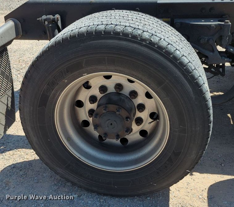 image for item MY9964 2020 Kenworth T680 semi truck