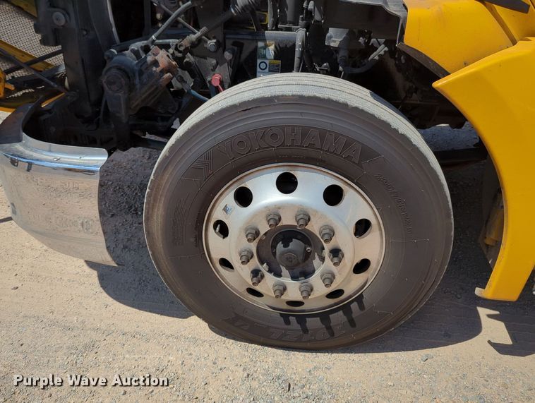 image for item MY9964 2020 Kenworth T680 semi truck