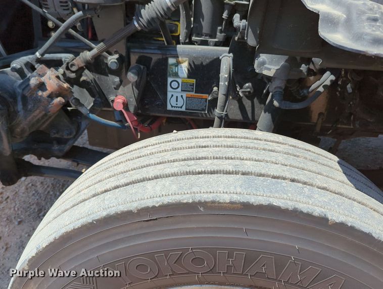 image for item MY9964 2020 Kenworth T680 semi truck