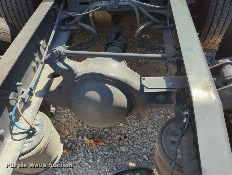 image for item MY9966 2022 Freightliner Cascadia semi truck