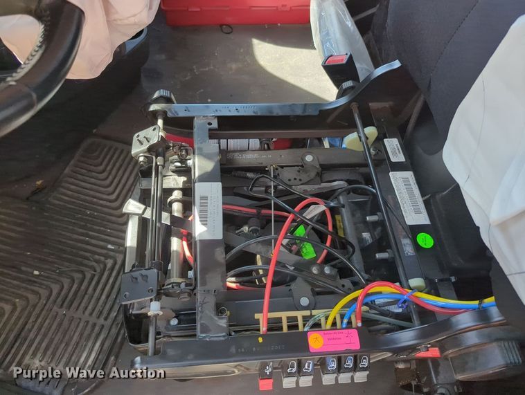 image for item MY9966 2022 Freightliner Cascadia semi truck