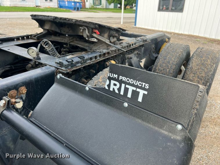 image for item NA9090 2007 Freightliner Columbia semi truck