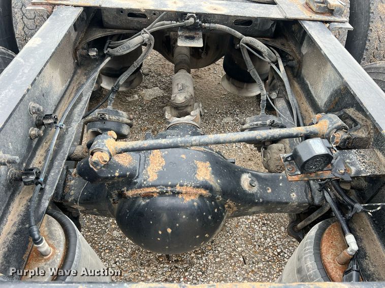 image for item NA9090 2007 Freightliner Columbia semi truck