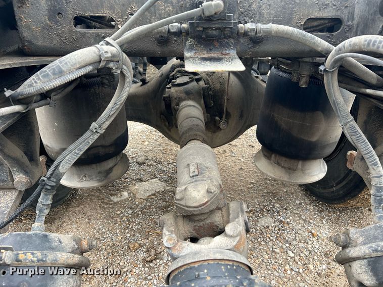 image for item NA9090 2007 Freightliner Columbia semi truck