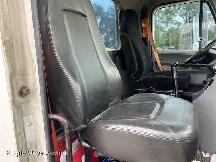 image for item NA9090 2007 Freightliner Columbia semi truck