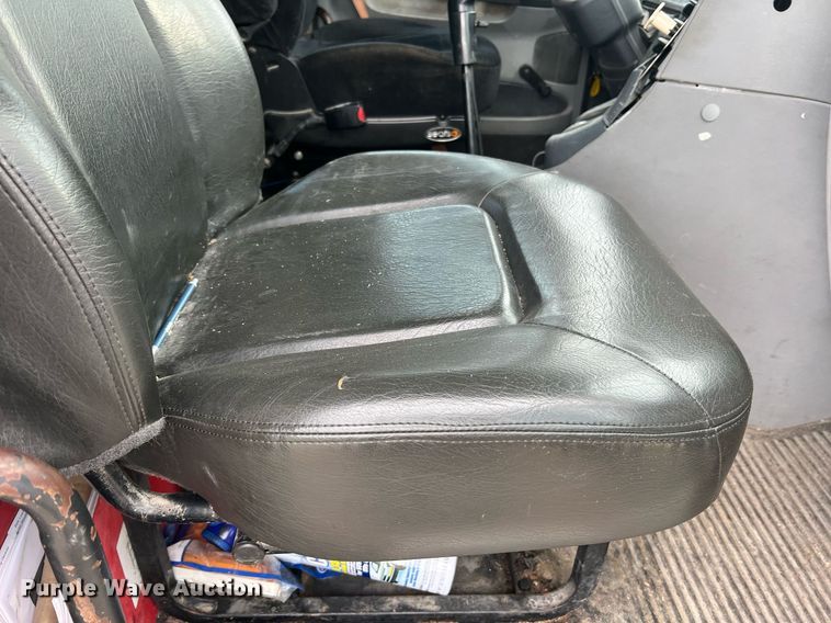 image for item NA9090 2007 Freightliner Columbia semi truck