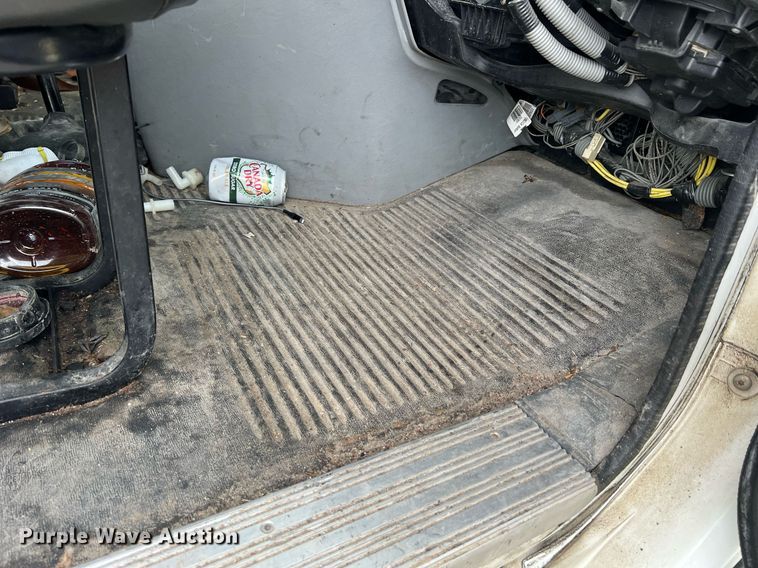 image for item NA9090 2007 Freightliner Columbia semi truck