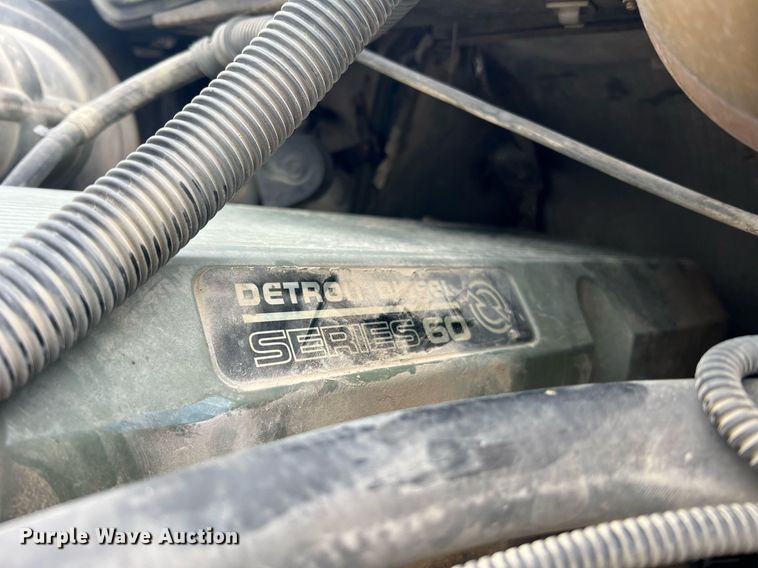 image for item NA9090 2007 Freightliner Columbia semi truck