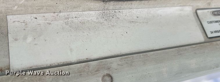 image for item NA9090 2007 Freightliner Columbia semi truck