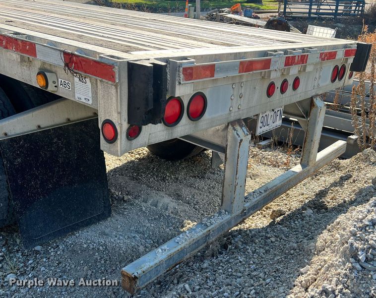 image for item NA9146 2001 Wilson CF900  flatbed trailer
