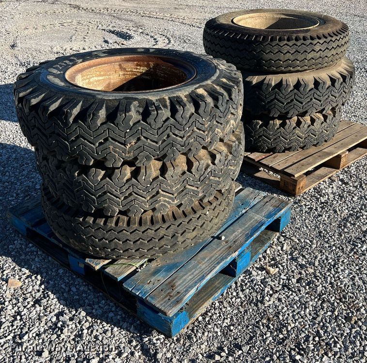 image for item NA9153 (6) 9.00-20 tires and wheels