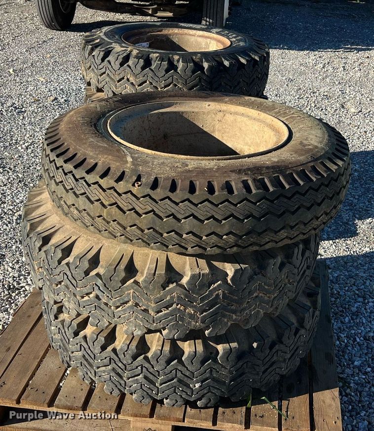 image for item NA9153 (6) 9.00-20 tires and wheels