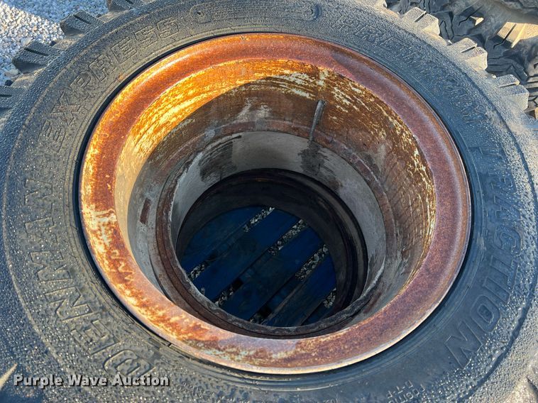 image for item NA9153 (6) 9.00-20 tires and wheels