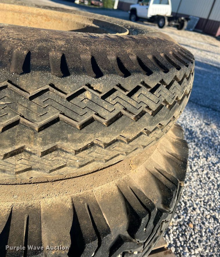 image for item NA9153 (6) 9.00-20 tires and wheels