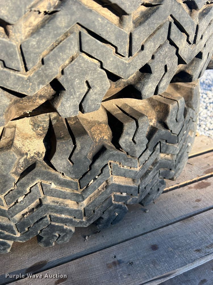 image for item NA9153 (6) 9.00-20 tires and wheels