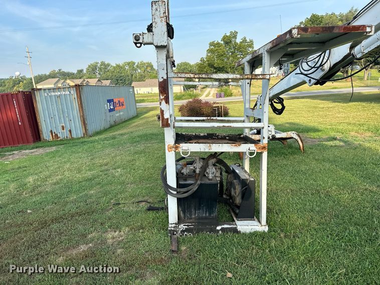 image for item NL9010 Builtrite 1010  truck crane