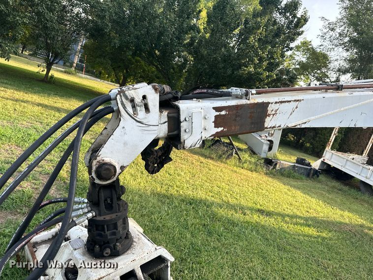 image for item NL9010 Builtrite 1010  truck crane