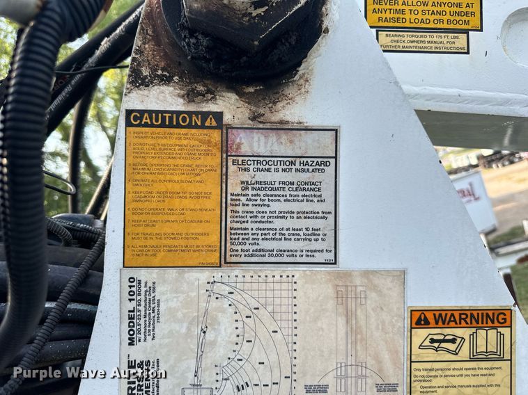 image for item NL9010 Builtrite 1010  truck crane