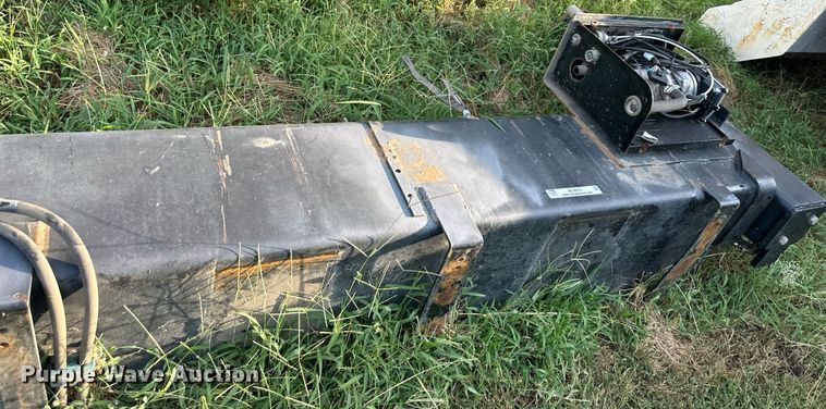 image for item NL9011 National 400B  truck crane