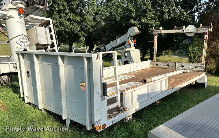 image for item NL9012 22' L flatbed