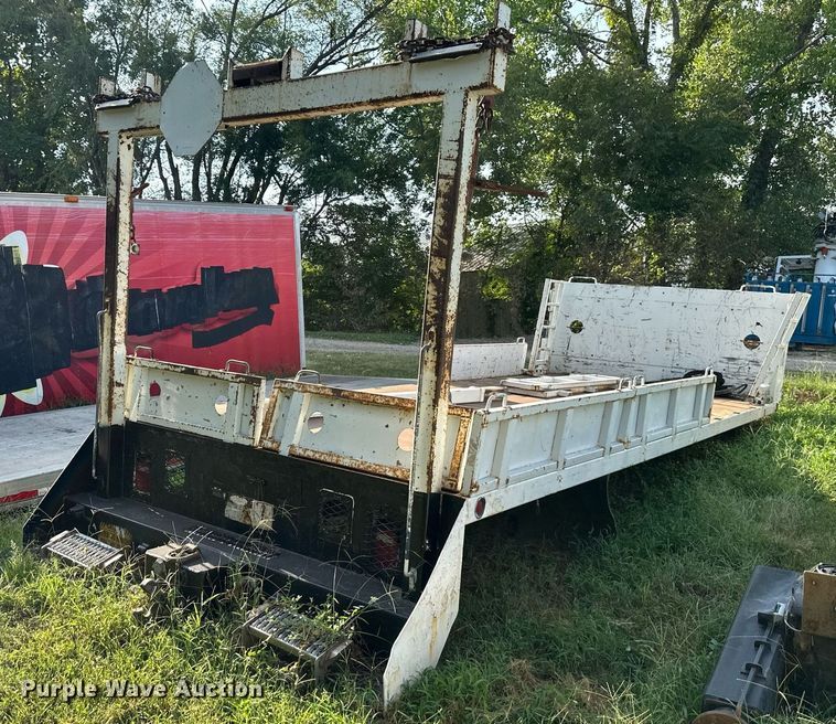 image for item NL9012 22' L flatbed