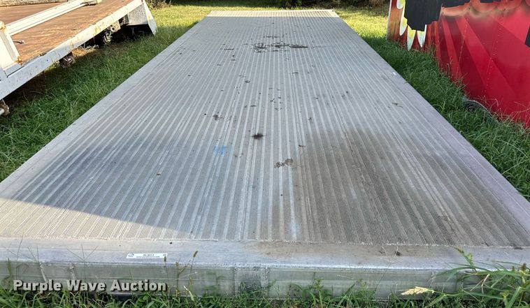image for item NL9013 24' L aluminum flatbed