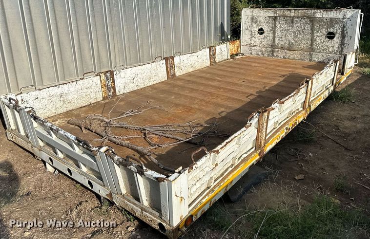 image for item NL9016 16' L x 96" W flatbed