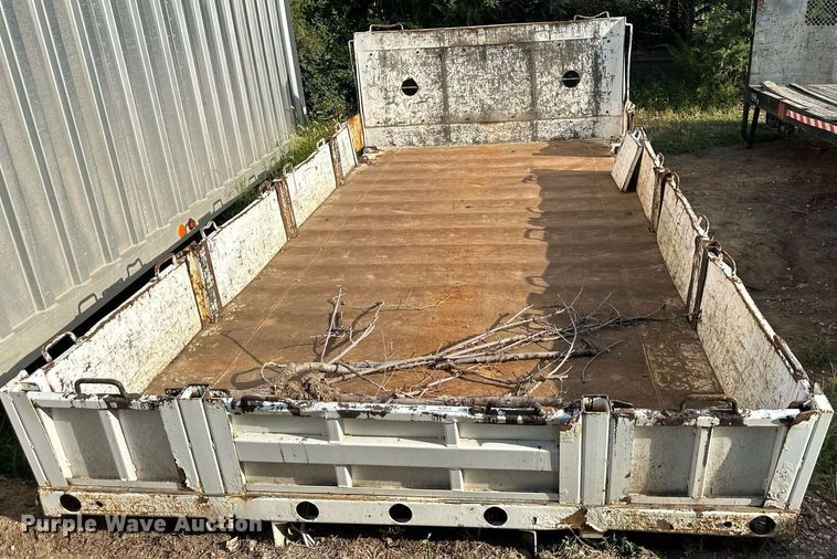 image for item NL9016 16' L x 96" W flatbed