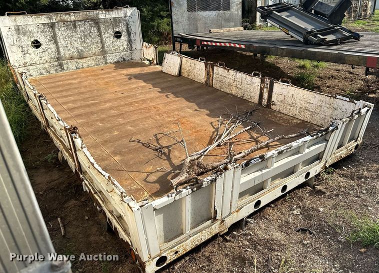 image for item NL9016 16' L x 96" W flatbed