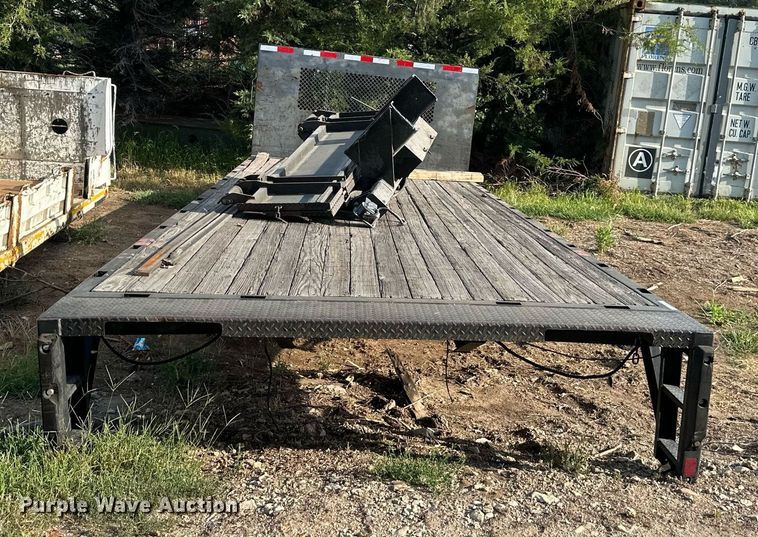 image for item NL9017 21' 6" L x 96" W flatbed
