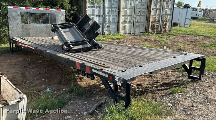 image for item NL9017 21' 6" L x 96" W flatbed