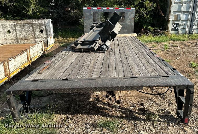 image for item NL9017 21' 6" L x 96" W flatbed